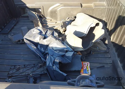 2017 Toyota Tacoma Sr5 V6 z USA, uszkodzony, nr VIN 3TMCZ5AN2HM095437